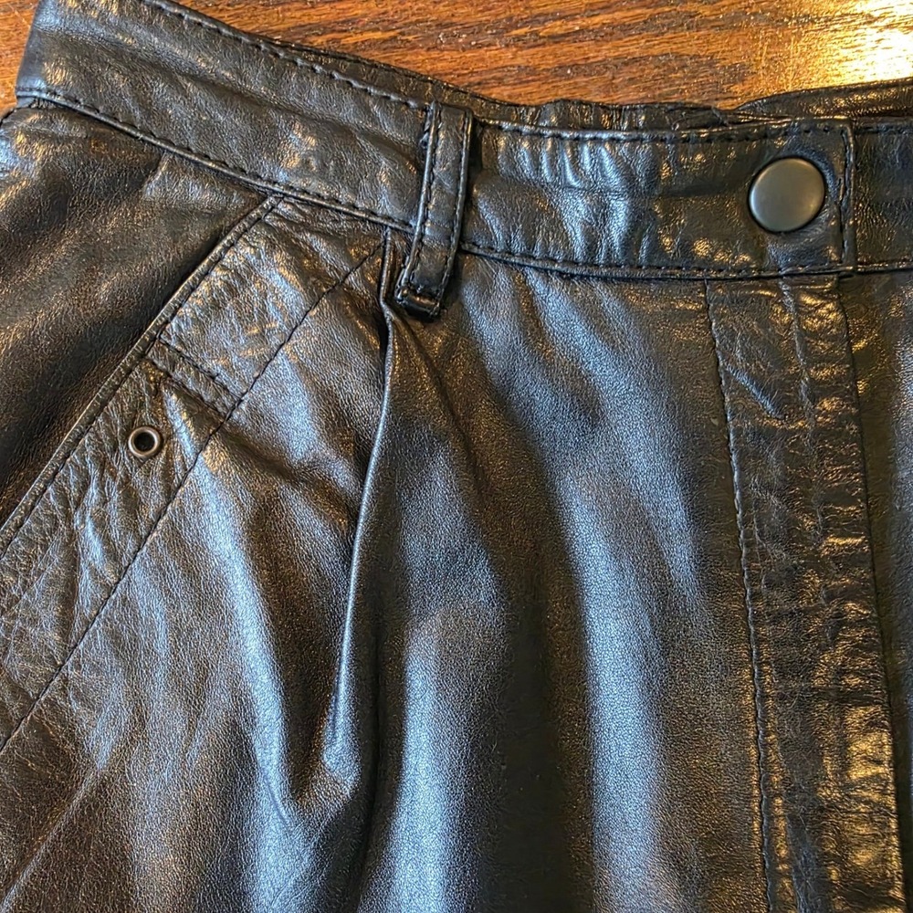 Intuition Vintage Black Leather Pants High Waisted Pleated Tapered Leg Womens‎ 8 - Picture 4 of 13